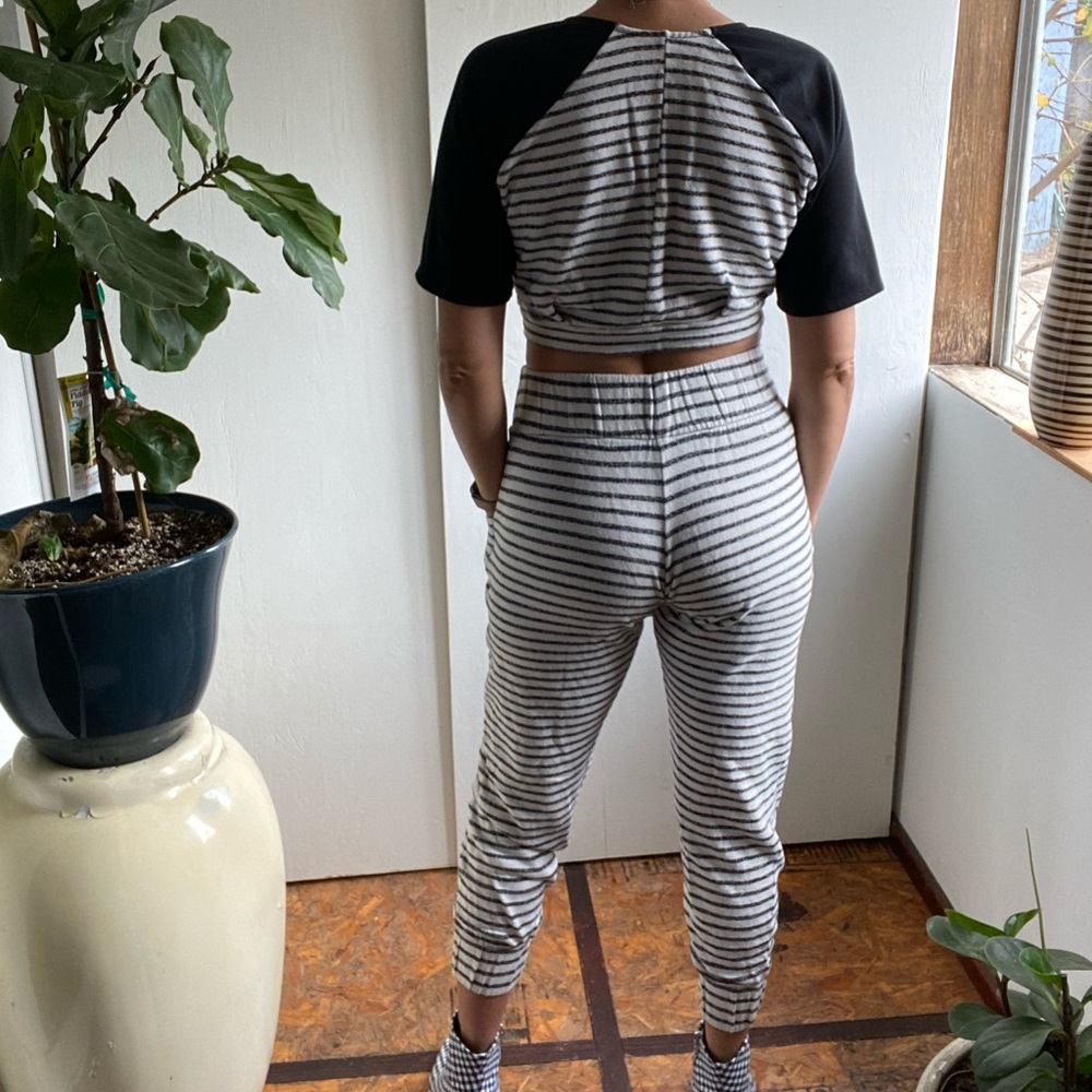 T1 - Joggers suit